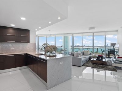 900 Biscayne Blvd APT 1806, Miami, FL, 33132