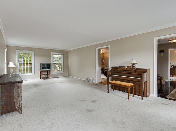 5th image of 1133 Fairlawn Ave