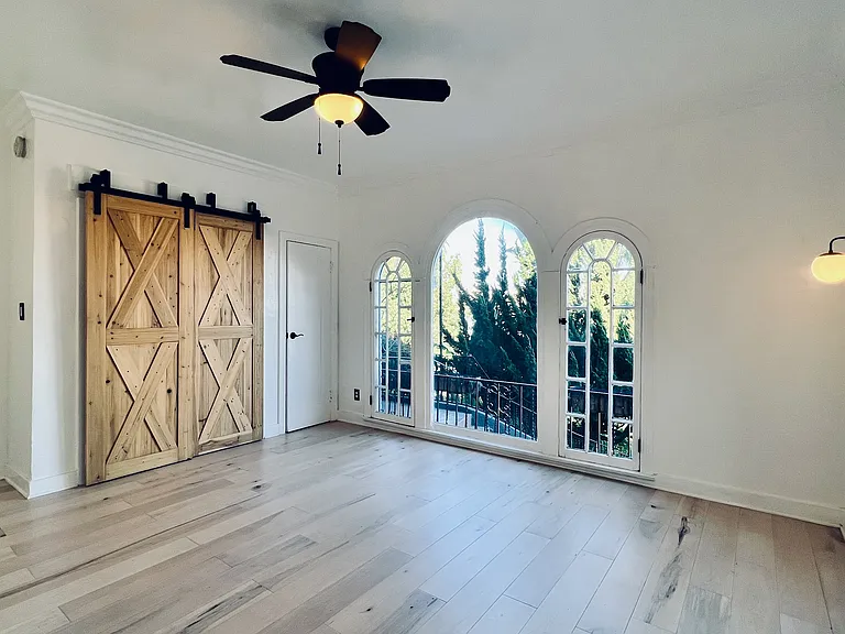 535 N Alexandria Ave #101 — Photo 5