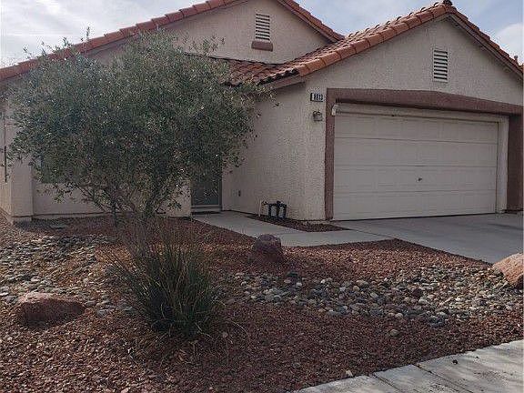 2nd image of 8013 Hesperides Ave