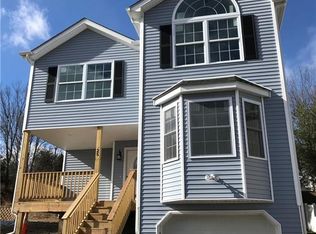 25 Melody Ln, Harriman, NY 10926