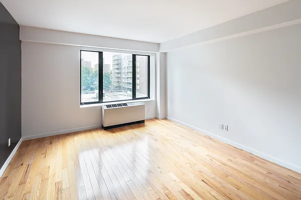 Rented by Compass | media 10