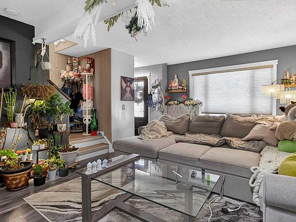 4th image of 44 W Applecroft Rd SE