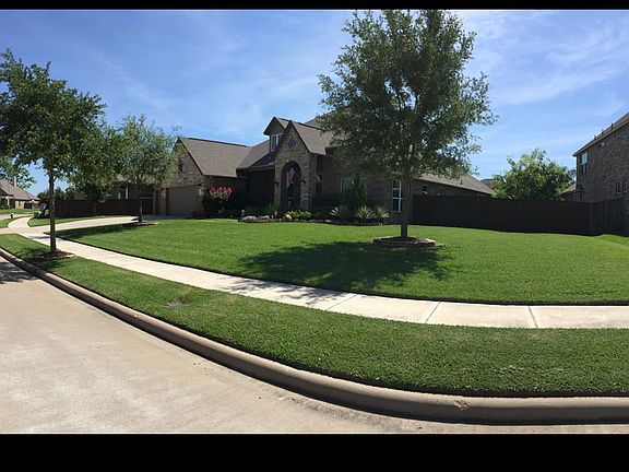 2nd image of 8615 Crescent Spur Dr