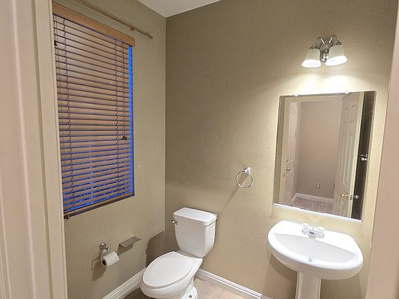 Powder room, downstairs