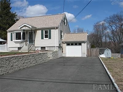 1st image of 257A Locust Ave #A