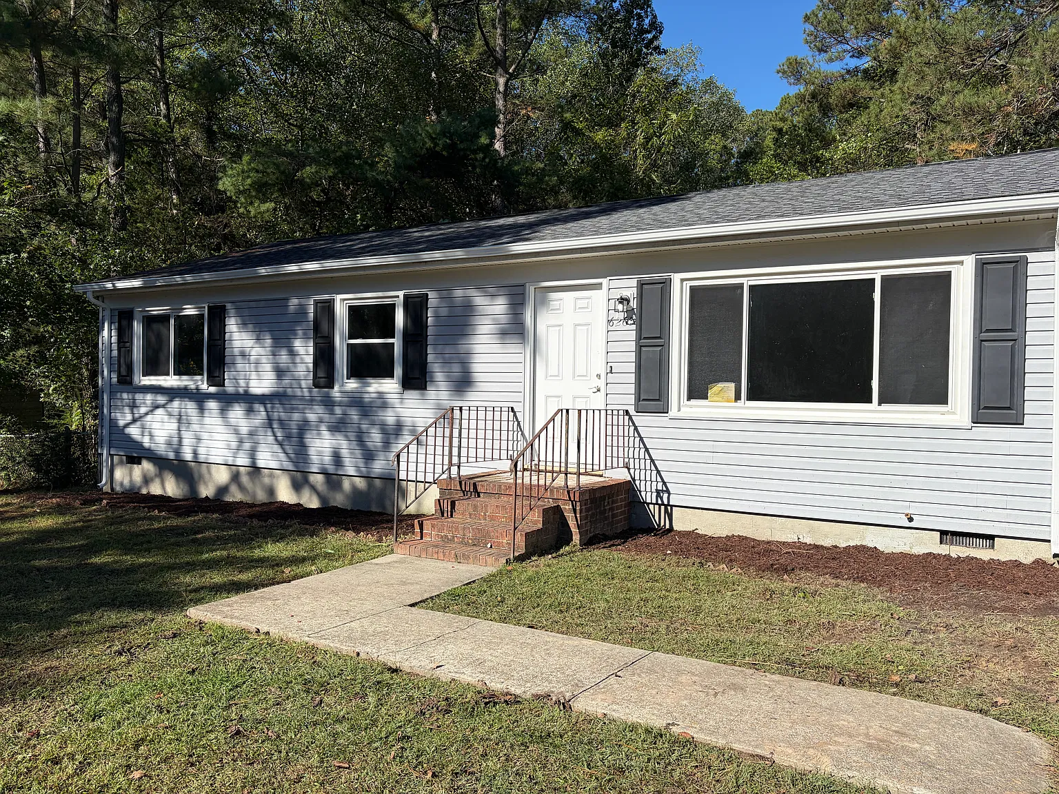 Adorable Newly renovated rancher — Photo 1