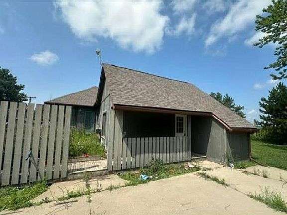 4th image of 3400 W Sanilac Rd