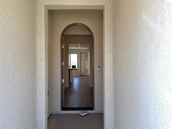 3rd image of 2100 Descanso Ave