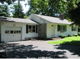 154 Shunpike Rd, Cromwell, CT 06416