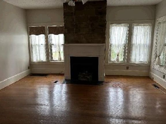 5th image of 515 Burkesville St
