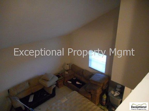 2nd image of 813 SW 32nd Ter