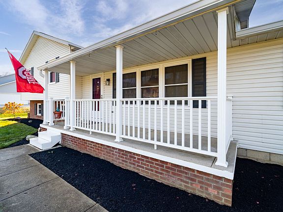4th image of 11293 Carriage Hill Dr