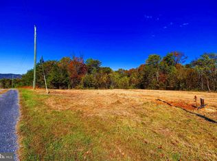 2 Young Rd, Rileyville, VA 22650