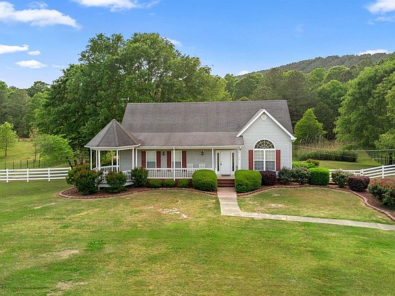 2nd image of 38 Plantation Ln