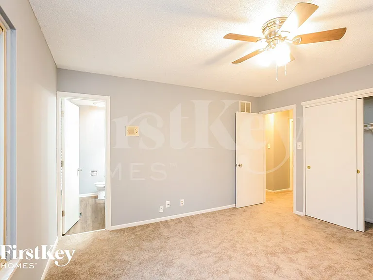 7843 Stafford Ln — Photo 9