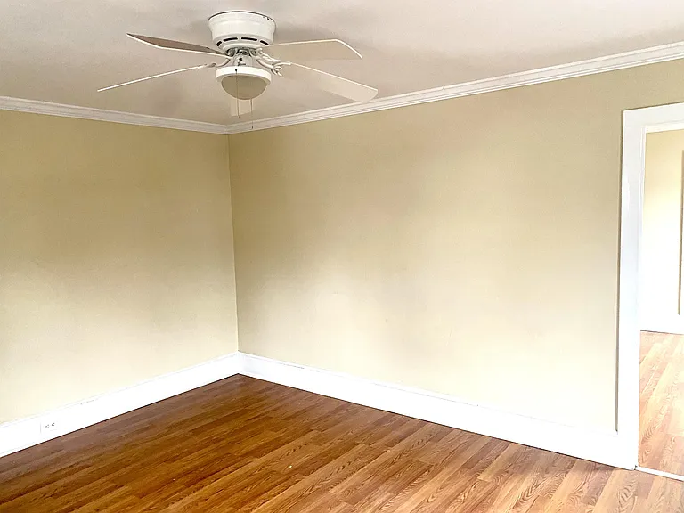 19 Center Streetsingle Family — Photo 19