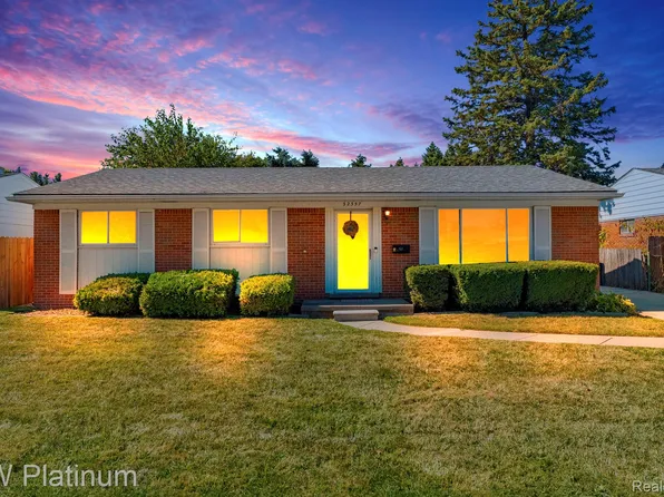 32357 Kelly Rd, Fraser, MI 48026