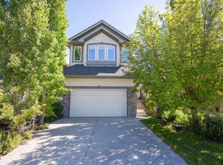 74 S Valley Crest Rise NW, Calgary, AB T3B5Y9