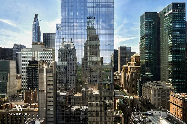 Sold by Warburg | media 8