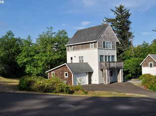 1945 Spyglass Ct, Tillamook, OR 97141