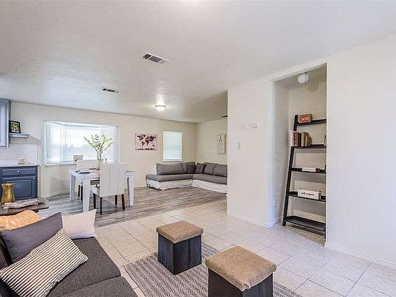 2nd image of 6617 Trailwood Dr