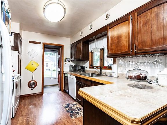 2nd image of 4053 Idella Ave