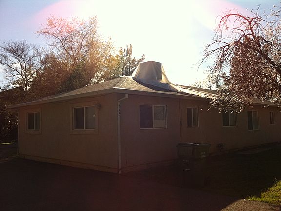 5th image of 915 De Moll Dr