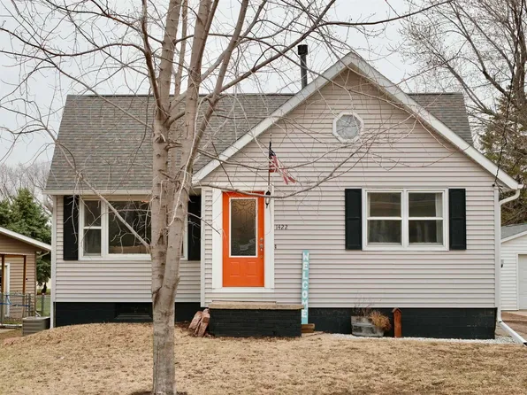 1422 Division St, Hull, IA 51239