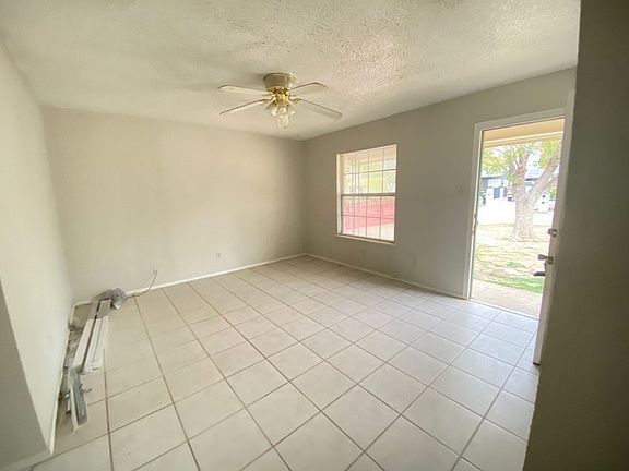 2nd image of 1626 Bowles Ave