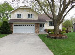 1722 Spring St, Grinnell, IA 50112