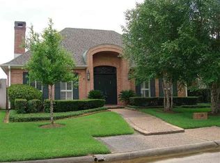 19 Bellchase Gardens Dr, Beaumont, TX 77706