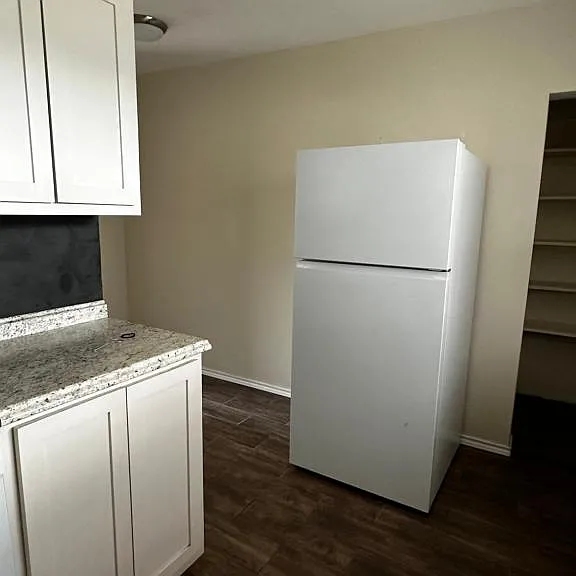 802C S Texas Blvd — Photo 6