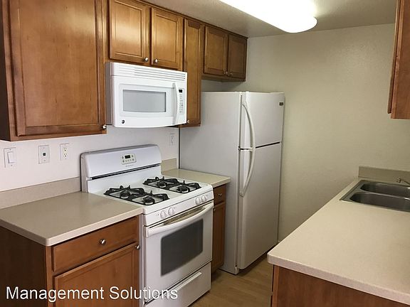 2nd image of 4455 Cleveland Ave APT 1