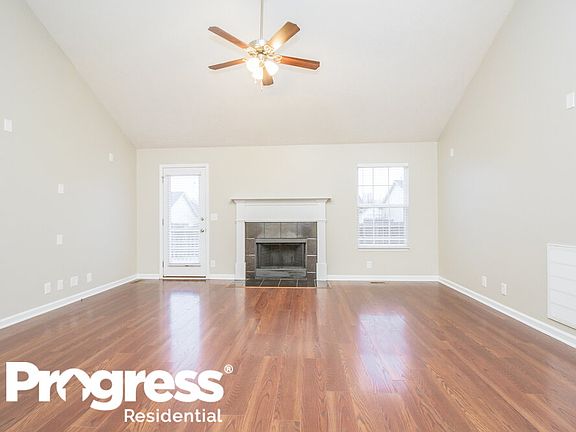 2nd image of 3018 Weybridge Dr