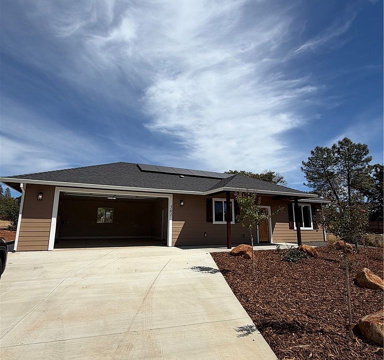 1st image of 561 Rustic Ln