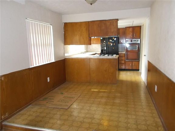 5th image of 7326 Gayglen Dr