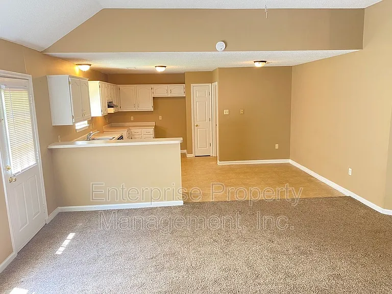 4444 Longtree Cv — Photo 7