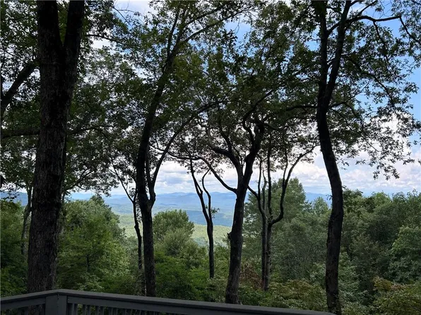 277 N Sanderlin Mountain Dr, Jasper, GA 30143