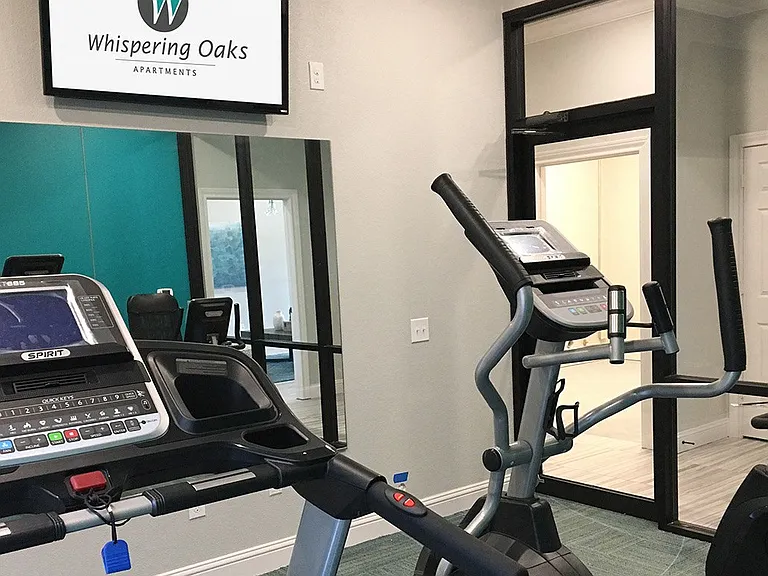 Whispering Oaks — Photo 8