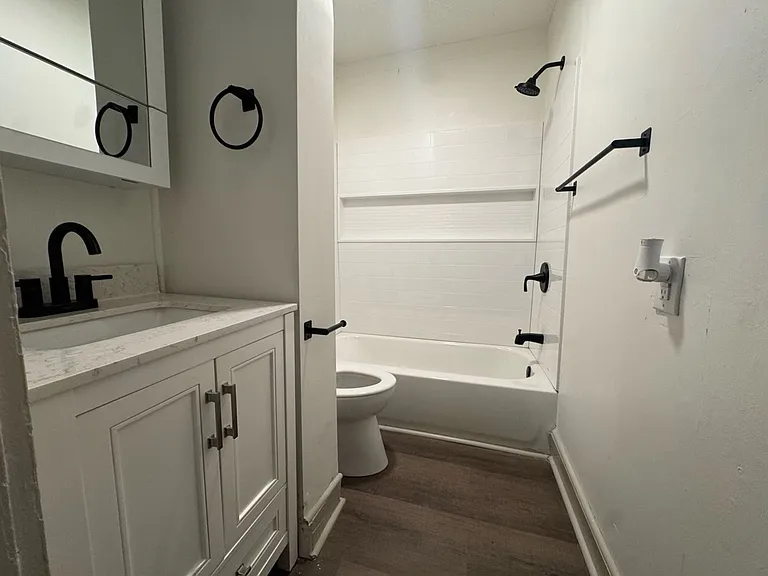 143 Massey St — Photo 8