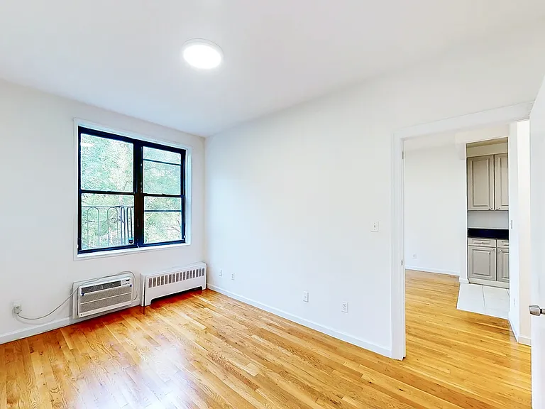 318 E 89th St #5A — Photo 8