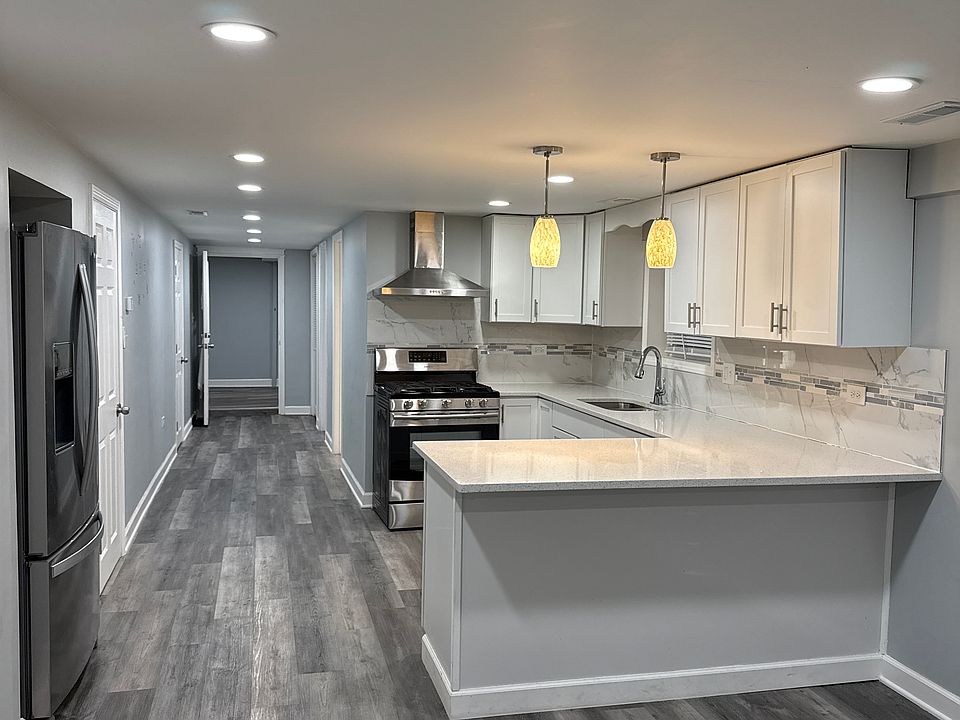1st image of 3446 S Lituanica Ave #G