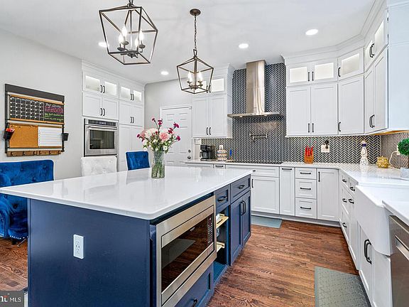 3rd image of 2014 Rosedale Ln