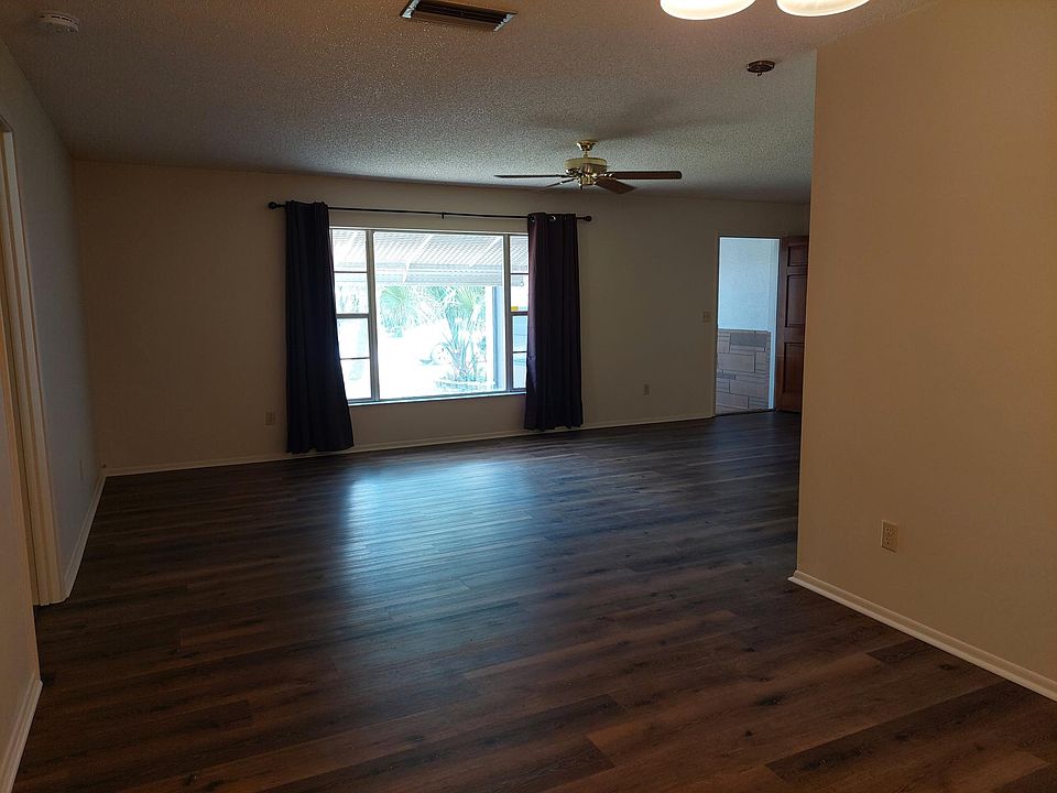 1st image of 13 Brandy Hills Dr