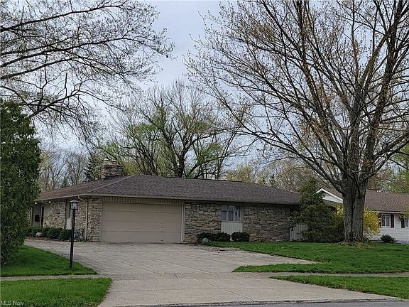3rd image of 622 Wyleswood Dr