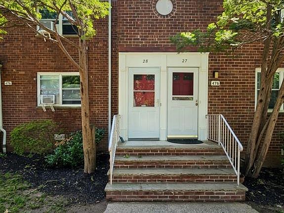 3rd image of 476 Heath Pl APT 28