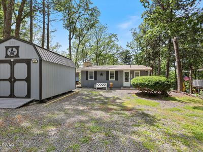 417 Sunset Forest Dr, Hawley, PA, 18428