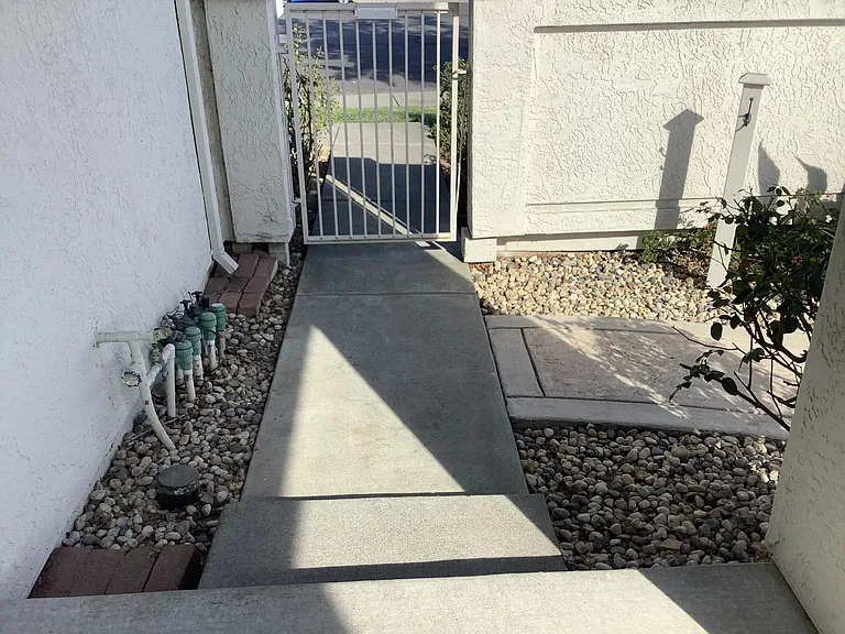 905 McCoy Creek Ct — Photo 3