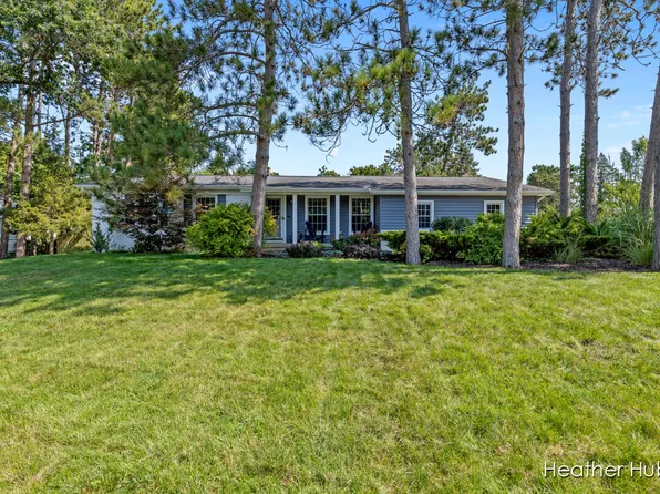 2474 San Marie Dr SE, Grand Rapids, MI 49546